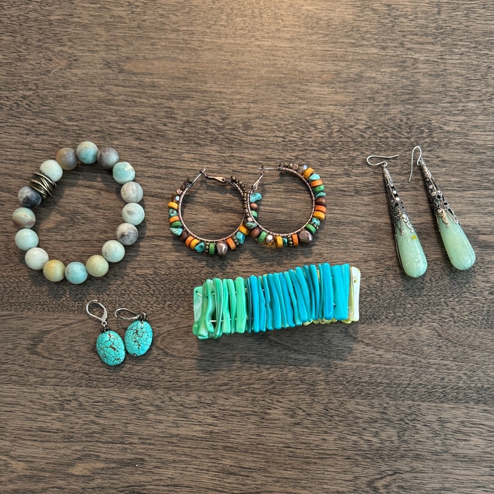 Bundle of costume jewelry